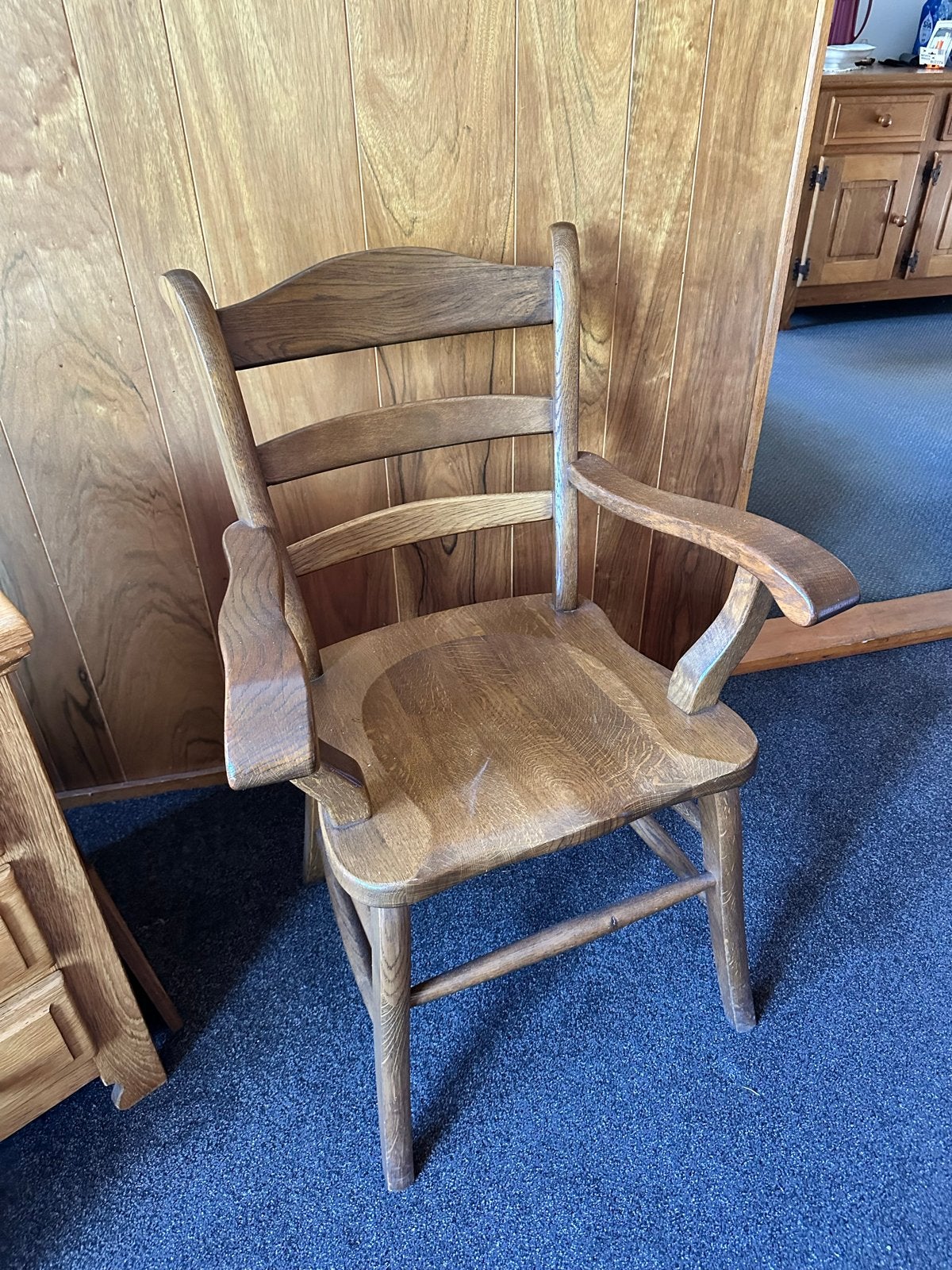 Robuuste houten stoel met armleuningen, Antiek en Kunst, Ophalen