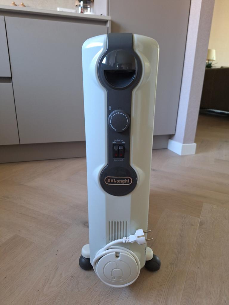 DeLonghi TRRS1225 Oliegevulde Elektrische Radiator, Ophalen, Oliekachel, Elektrisch, Zo goed als nieuw