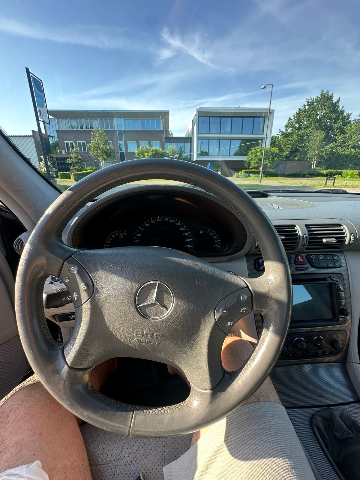 Mercedes-Benz C-Klasse 2.0 C200 Kompr Sedan 2001, Auto's, Achterwielaandrijving, 163 pk, 75 €/maand, Handgeschakeld