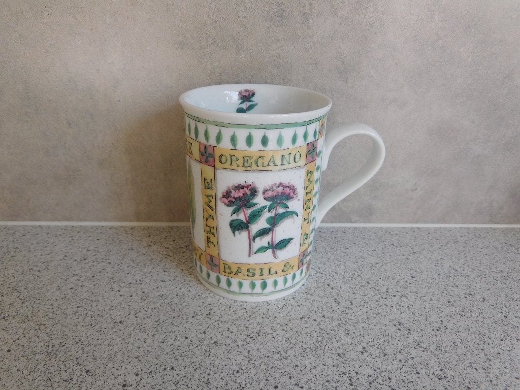 Mok Herbs TG Green Pottery Cloverleaf, Ophalen of Verzenden, Zo goed als nieuw, Overige stijlen, Kop(pen) en/of Schotel(s)