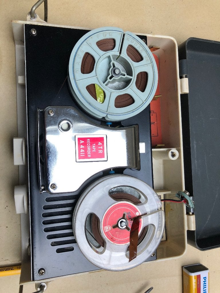 Mini reel to reel tape recorder, Ophalen of Verzenden, Defecte bandrecorder