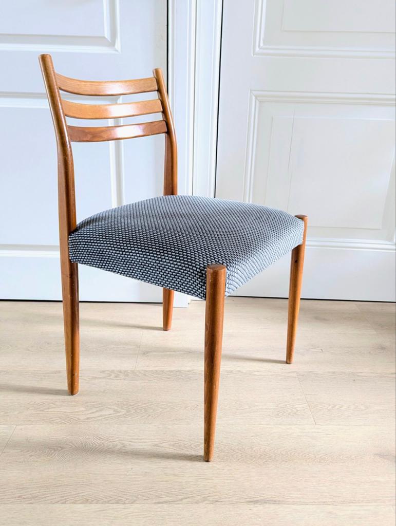 Set 4 vintage stoelen mid century design scandi, Huis en Inrichting, Ophalen, Gebruikt, Bruin, Vintage
