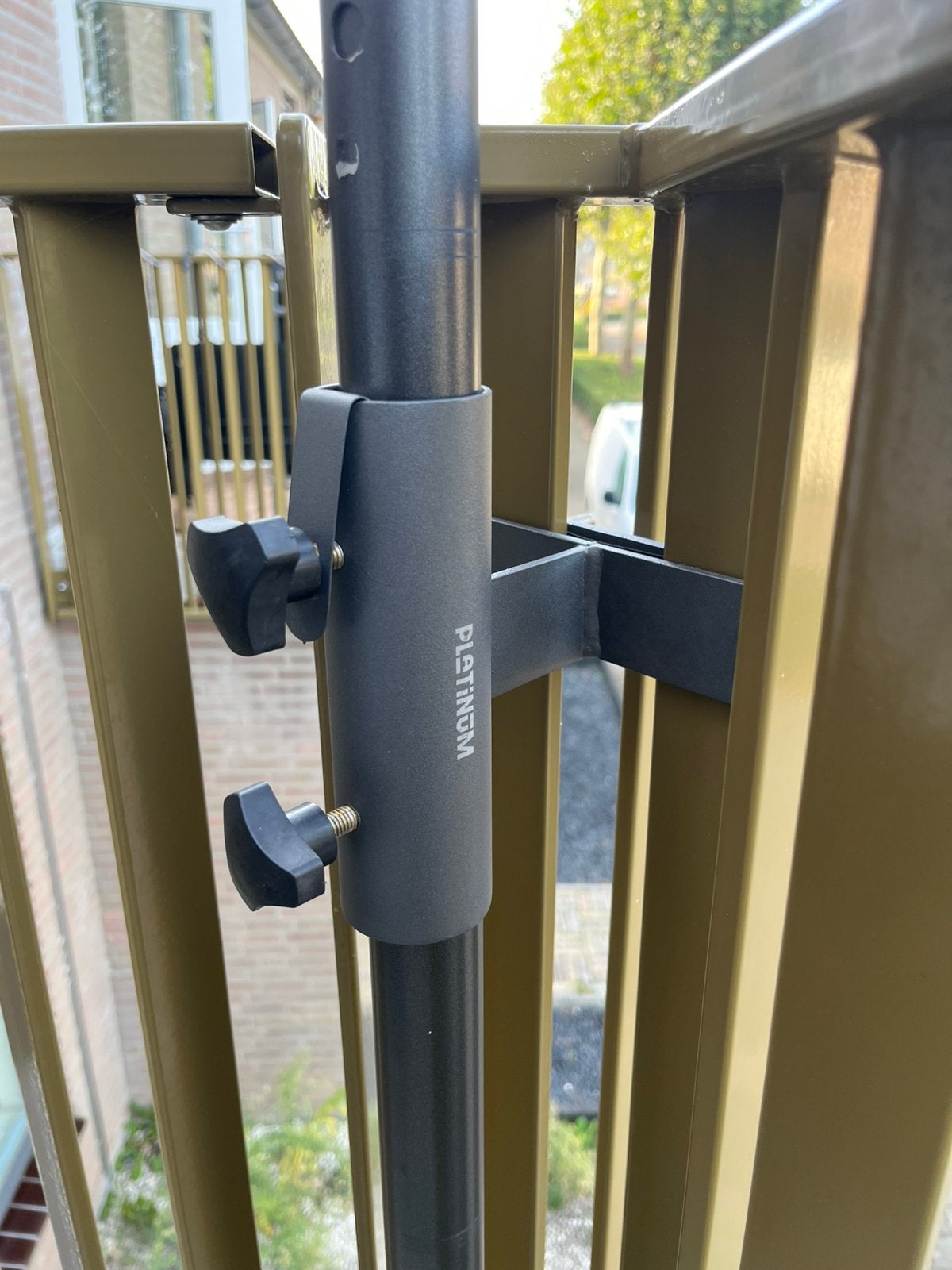Platinum balkonklem voor parasol (2x), Ophalen of Verzenden, Gebruikt, Minder dan 1 meter, Parasolvoet