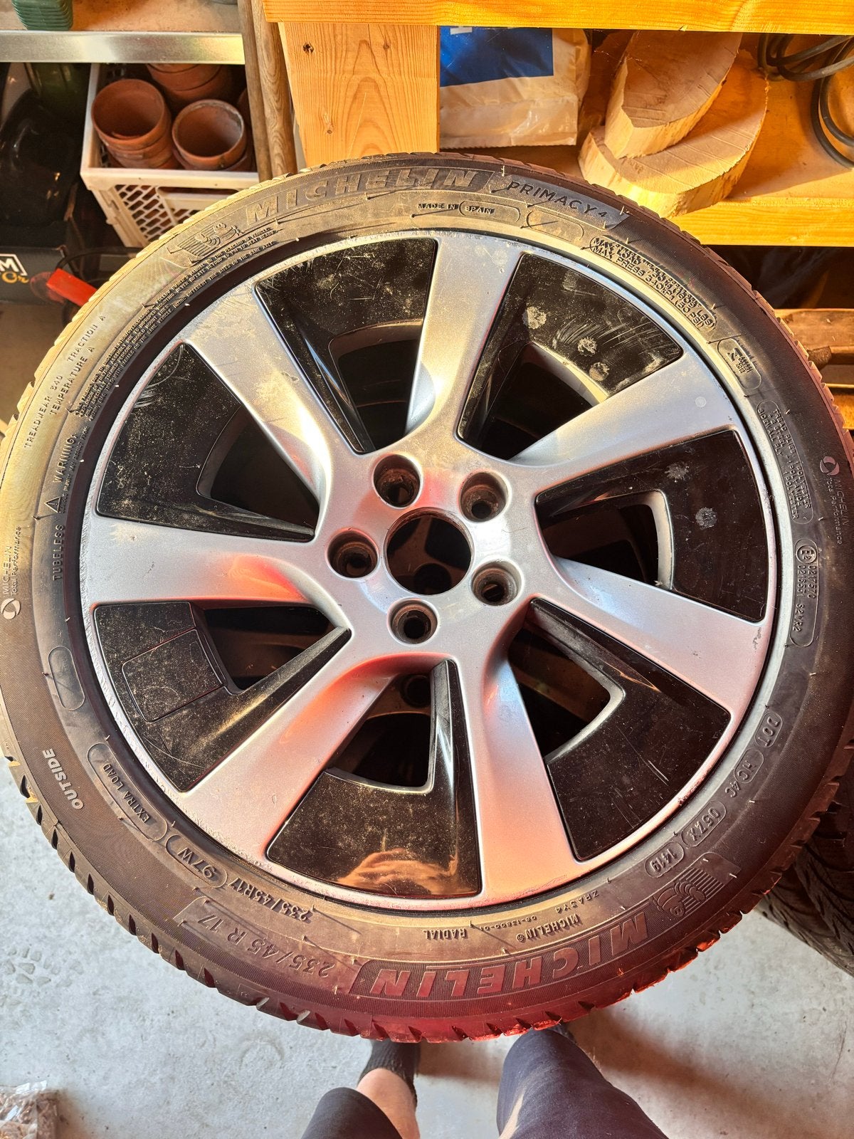 Volvo V60 D6 zomerbanden + velg 235/45 R17, Ophalen, Gebruikt, Banden en Velgen, 17 inch