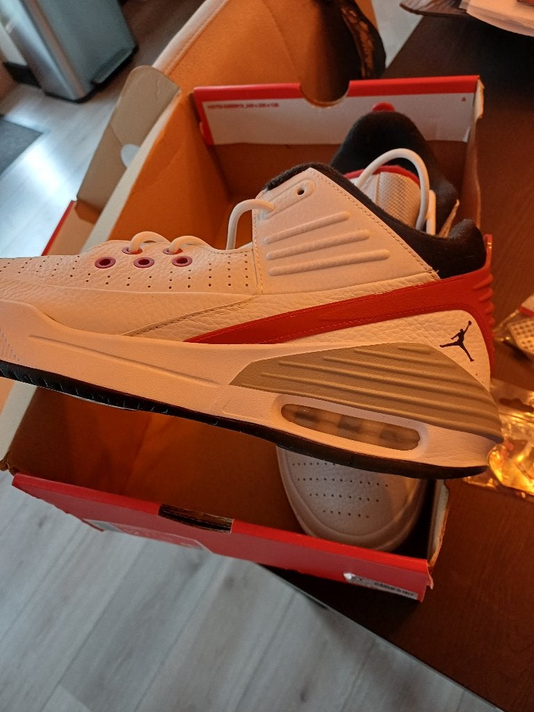NIEUWE AIR MAX JORDANS MAAT 46, Kleding | Heren, Schoenen, Wit, Nieuw, Ophalen of Verzenden, Sneakers of Gympen