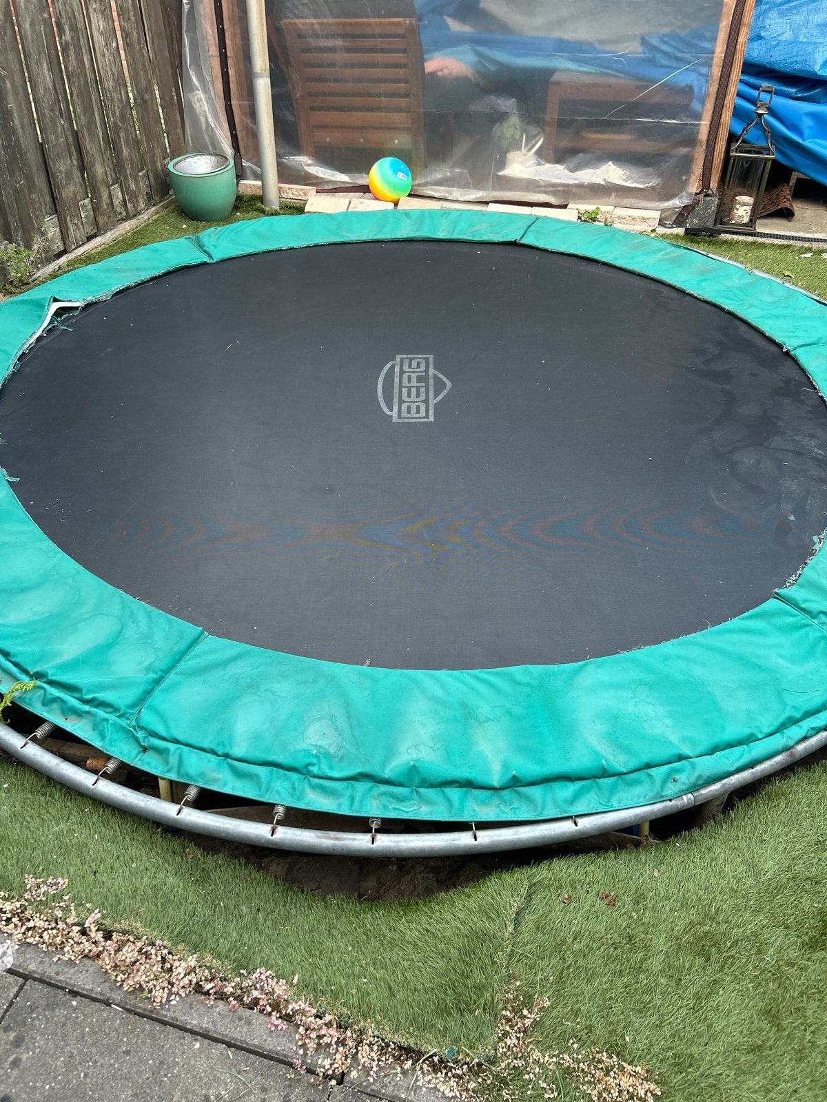 BERG Trampoline met veiligheidsnet (groene rand versleten), Ophalen of Verzenden, Gebruikt