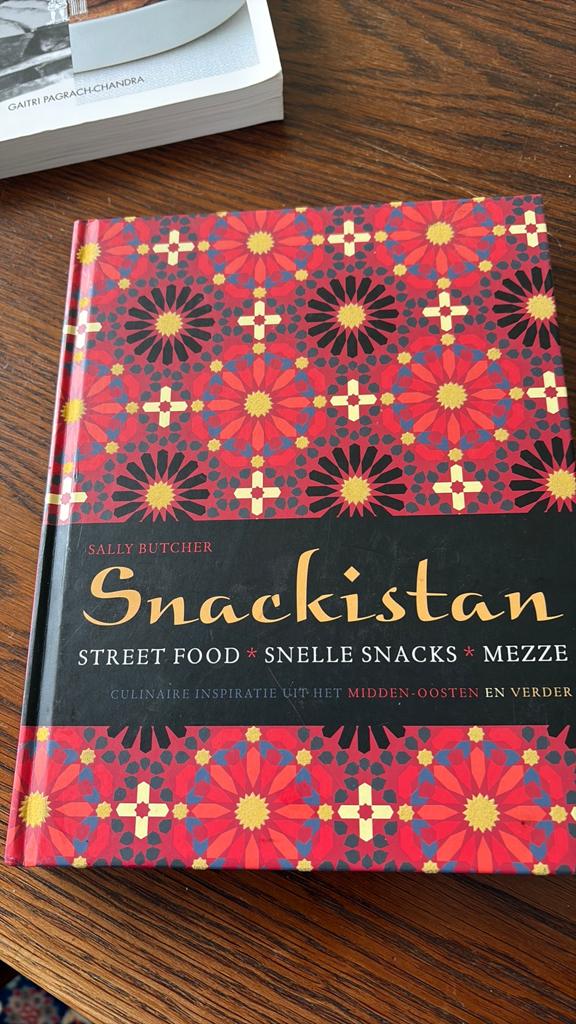 Sally Butcher - Snackistan, Ophalen of Verzenden, Zo goed als nieuw, Sally Butcher