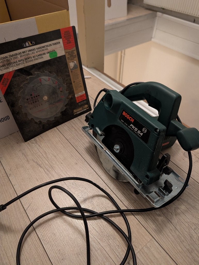 Bosch PKS 54 cirkelzaag 900W + nieuw zaagblad, Ophalen, Gebruikt, Cirkelzaag, 600 tot 1200 watt