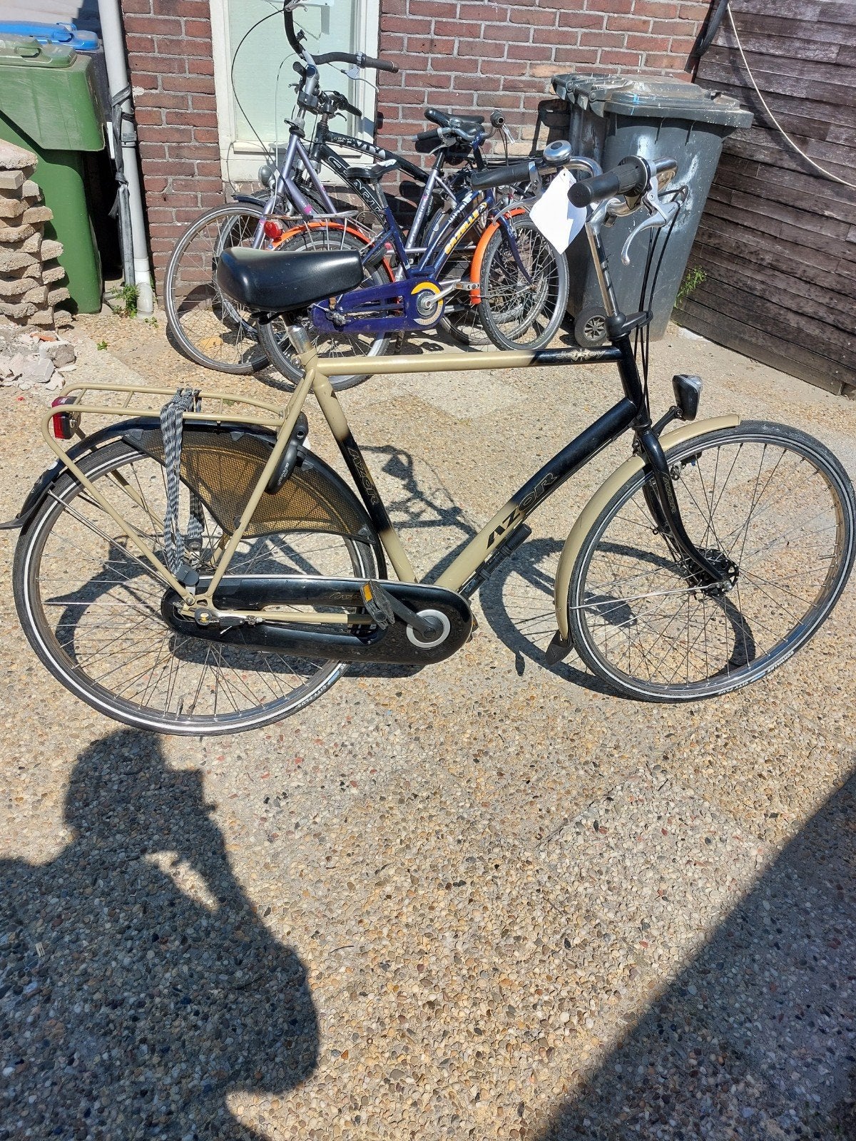 Stadsfiets met klein deukje achter spatscherm, Gebruikt, Velgrem, Versnellingen, 56 cm of meer