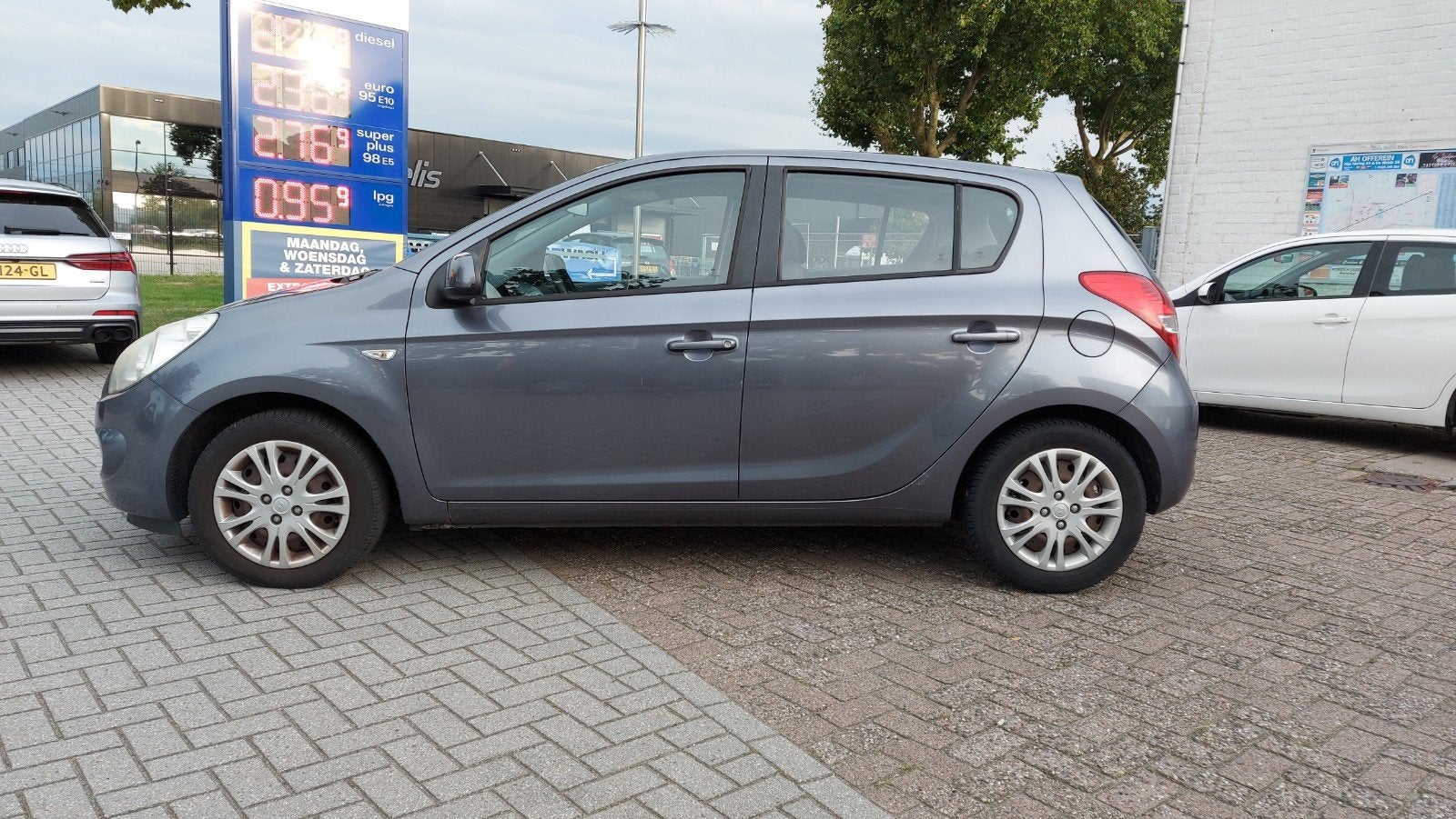NAP!Hyundai i20 1.2 Airconditioning elektrische Ramen, Auto's, 31 €/maand, Origineel Nederlands, Bedrijf, Handgeschakeld