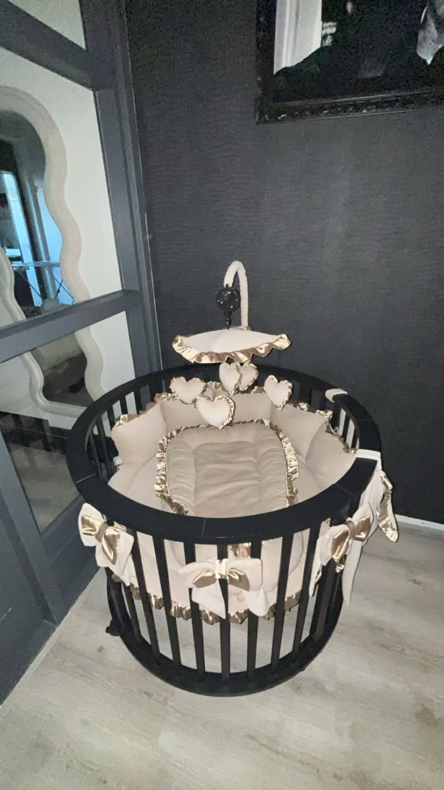 Zwarte box inclusief nette bekleding - Zo goed als nieuw, Kinderen en Baby's, Ophalen, Zo goed als nieuw, Wieg