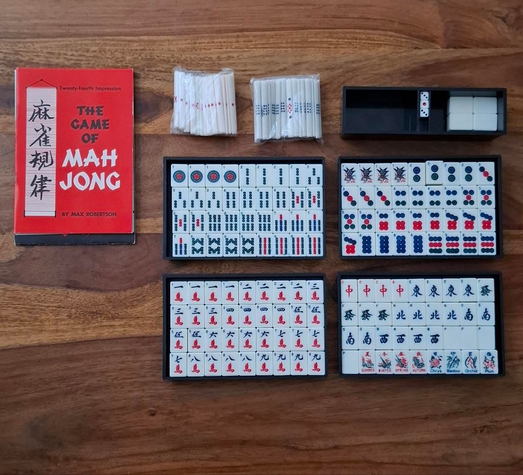 Vintage unieke handgeschilderde/gemaakte luxe Mahjong set, Een of twee spelers, Ophalen of Verzenden, Gebruikt