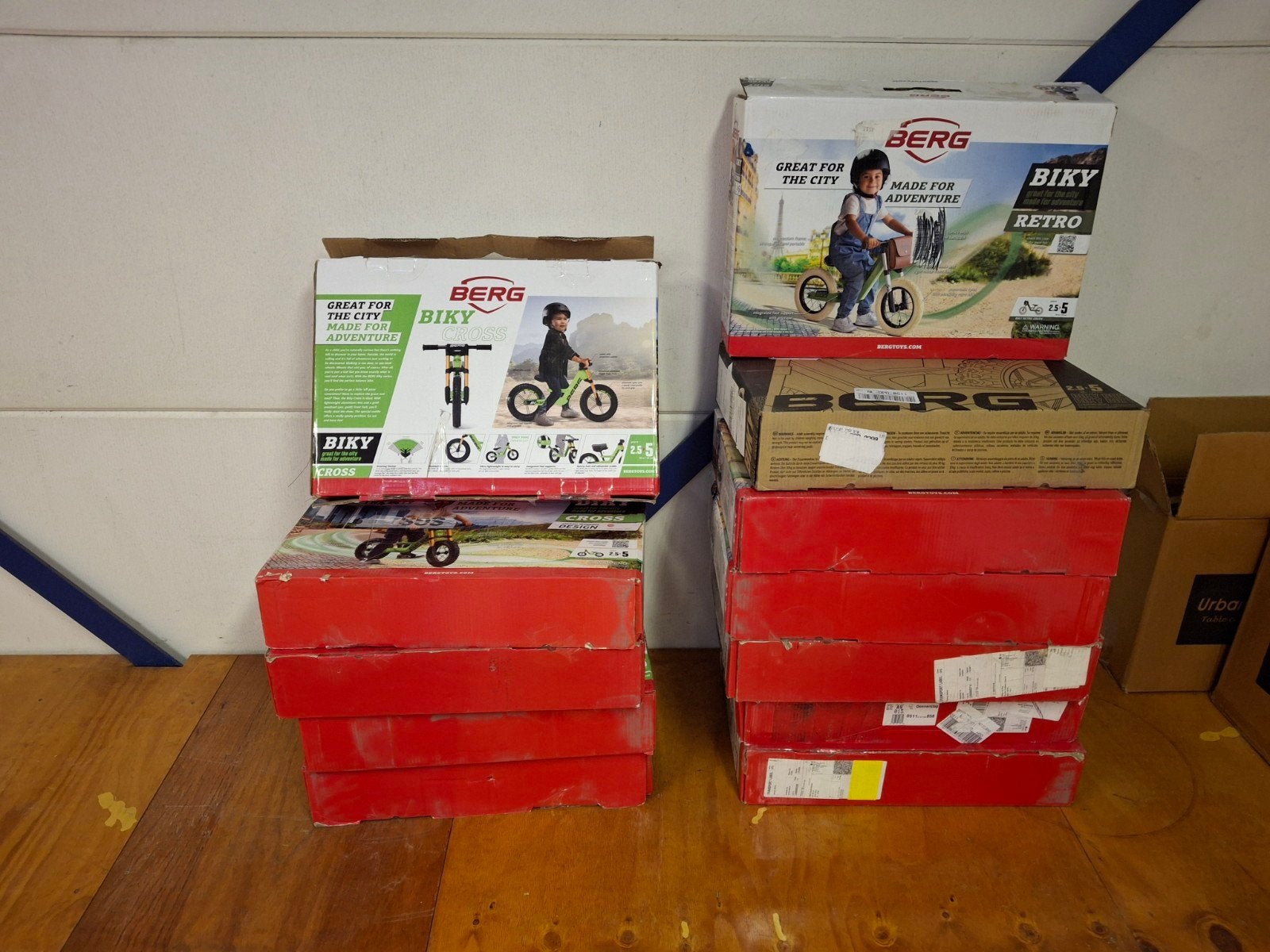 8 stuks berg biky 12 inch loopfietsen 1 koop €550,-, Ophalen