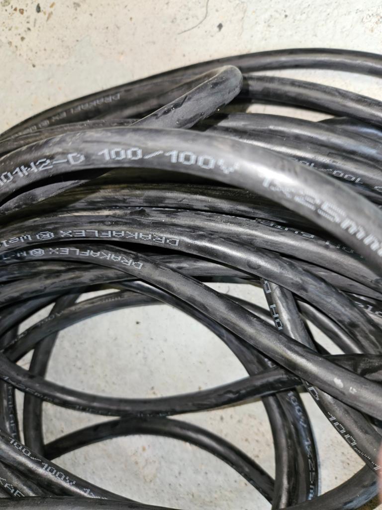 25mm2 soepele laskabel.. ongeveer 30 meter., Doe-het-zelf en Verbouw, Ophalen of Verzenden, Nieuw, Kabel of Snoer