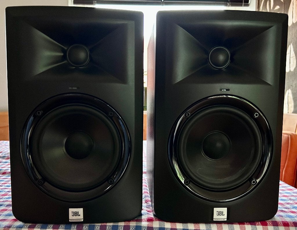 JBL LSR 305 studio monitoren (set van 2), Audio, Tv en Foto, Luidsprekers, JBL, Ophalen of Verzenden, Zo goed als nieuw, 120 watt of meer