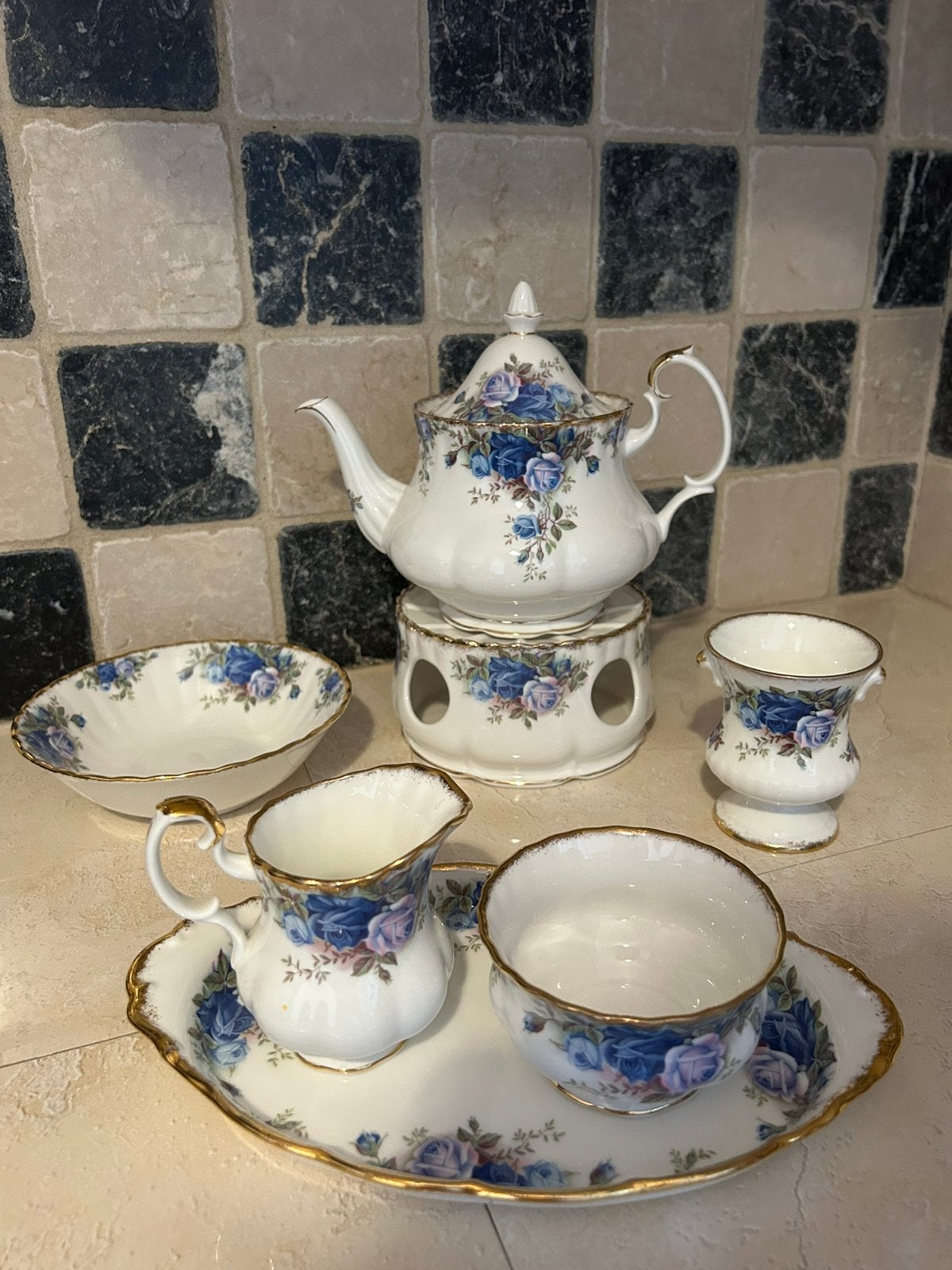 Royal Albert Moonlight Rose Engeland, Ophalen