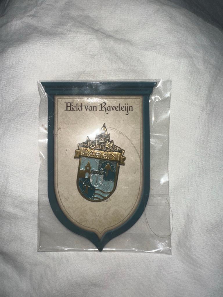 Efteling Ravelijn Speldje - Held van Ravelijn, Verzamelen, Efteling, Ophalen of Verzenden, Nieuw, Button of Speldje
