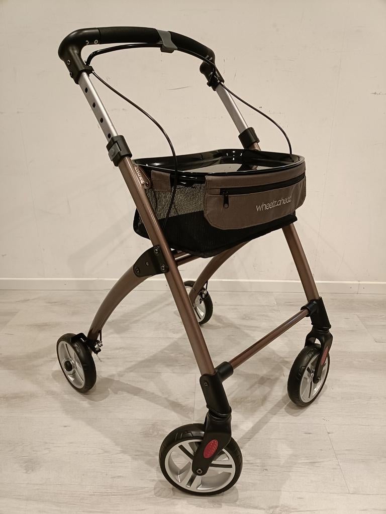 Wheelzahead indoor binnen rollator incl Servicebeurt ZGAN., Diversen, Rollators, Zo goed als nieuw, Lichtgewicht, Opvouwbaar, Ophalen of Verzenden