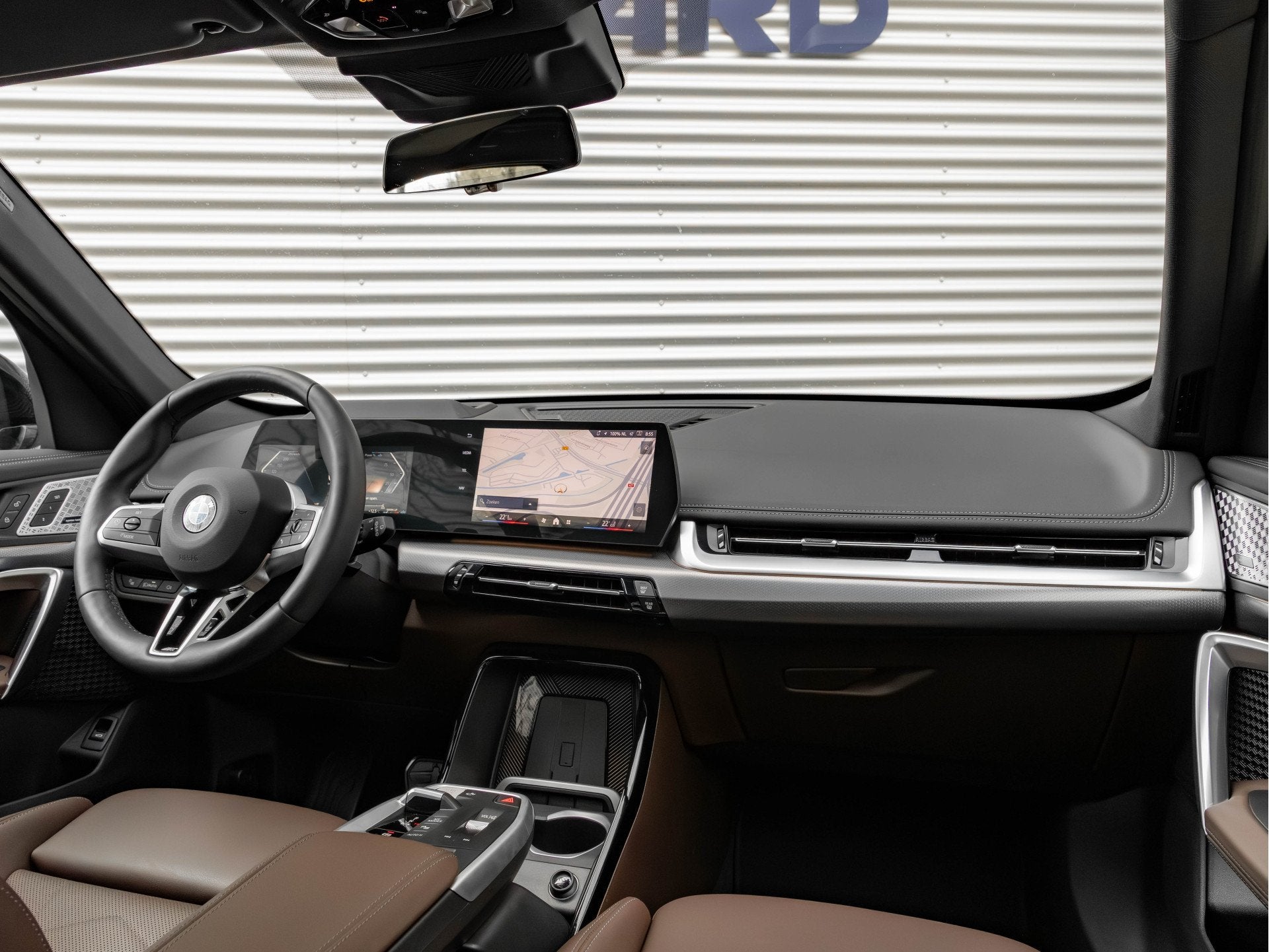 BMW X1 sDrive18i M-Sport Pro - 20 inch - Pano - Memory - Tre, Auto's, 12 maanden, 136 pk, Euro 6, Zwart