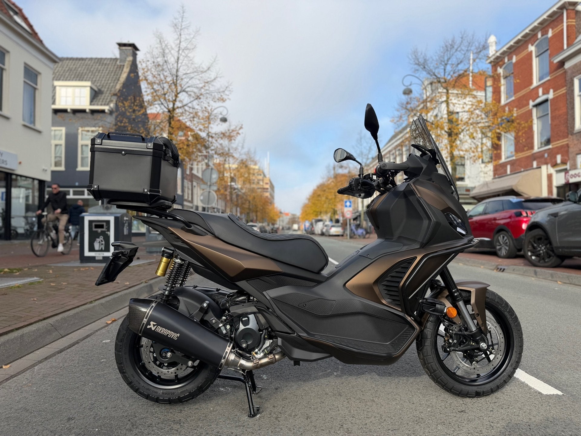 Aprilia SR GT 400 SPECIALPAINT | MARRAKECH BROWN |EXCLUSIVE, Scooter, 399 cc, Automaat, Gebruikt