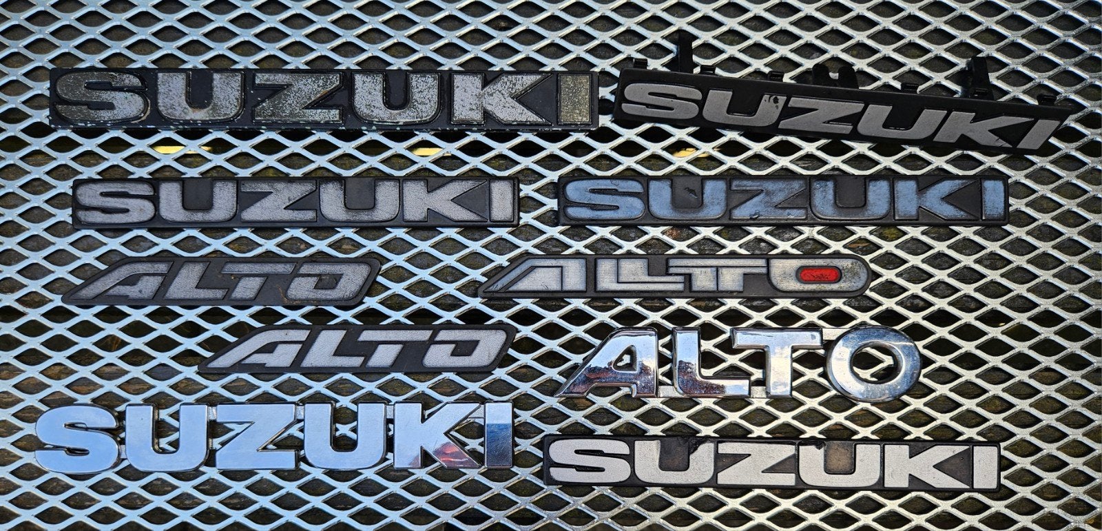 6x Suzuki en 4x alto emblemen, Ophalen of Verzenden, Gebruikt