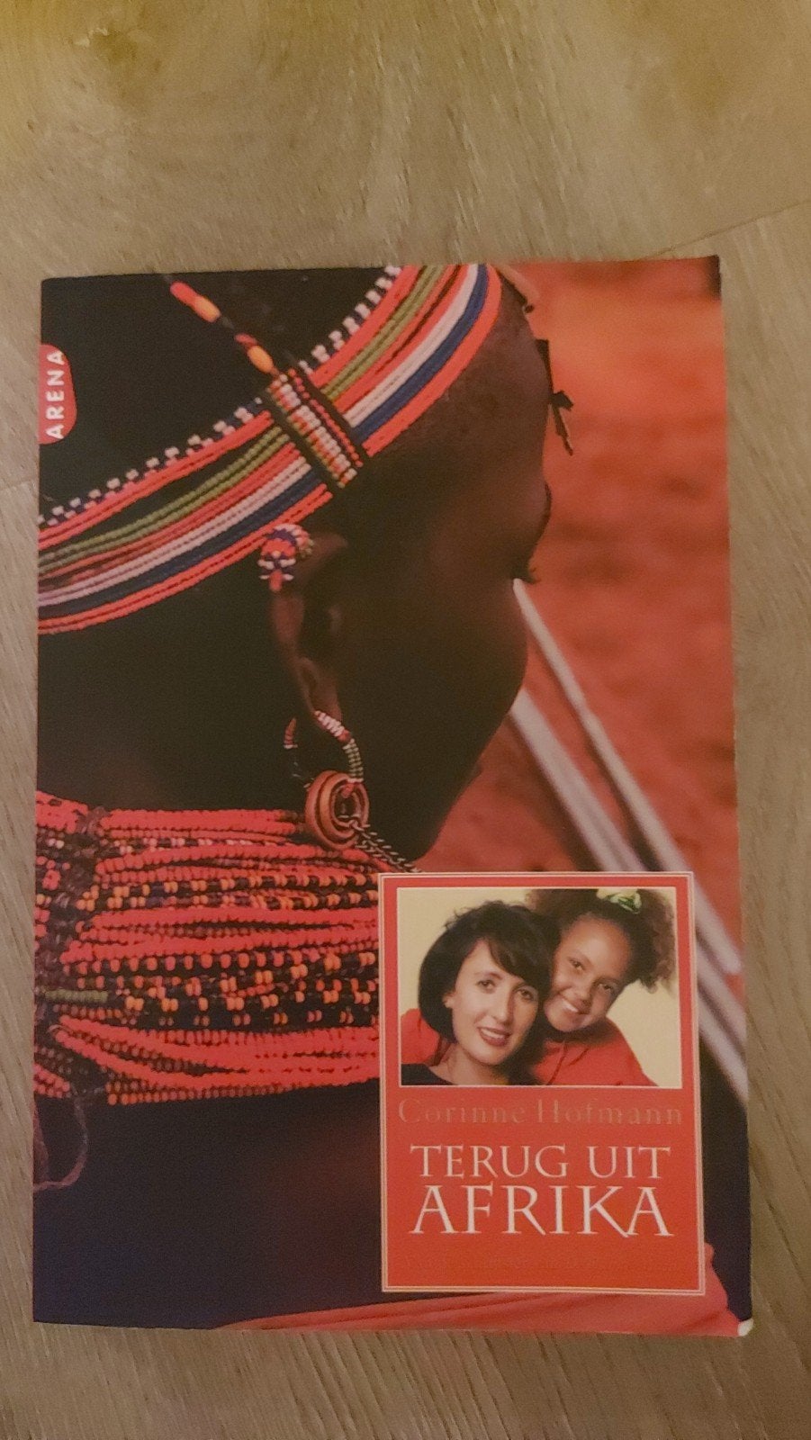 BB6: Terug uit Afrika - Corinne Hofmann, Boeken, Reisgidsen, Gelezen, Reisgids of -boek, Afrika, Overige merken, Ophalen of Verzenden