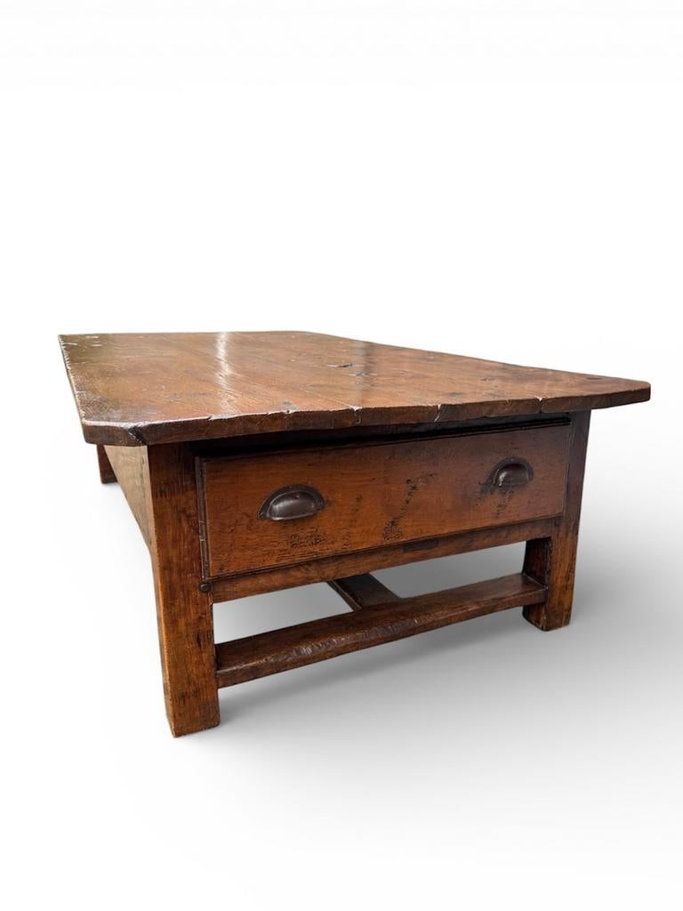 Antieke Spaanse salontafel 18e eeuw, Antiek en Kunst, Ophalen