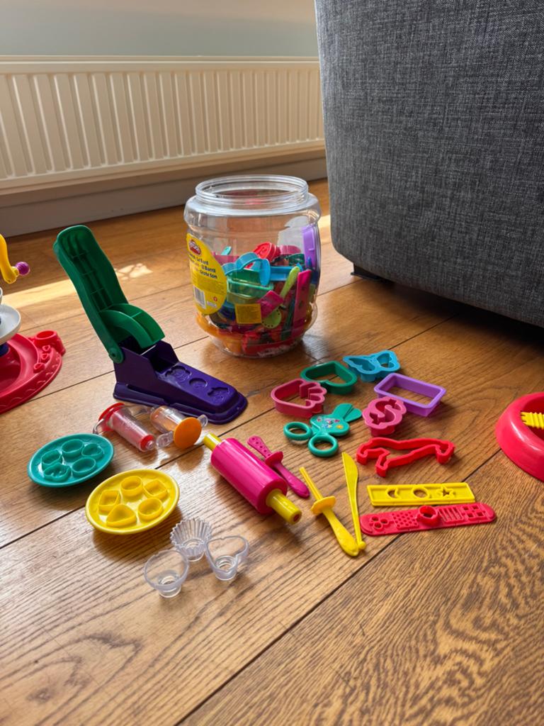Play-doh ton met vormen + snoepmachine, Ophalen of Verzenden, Jongen of Meisje