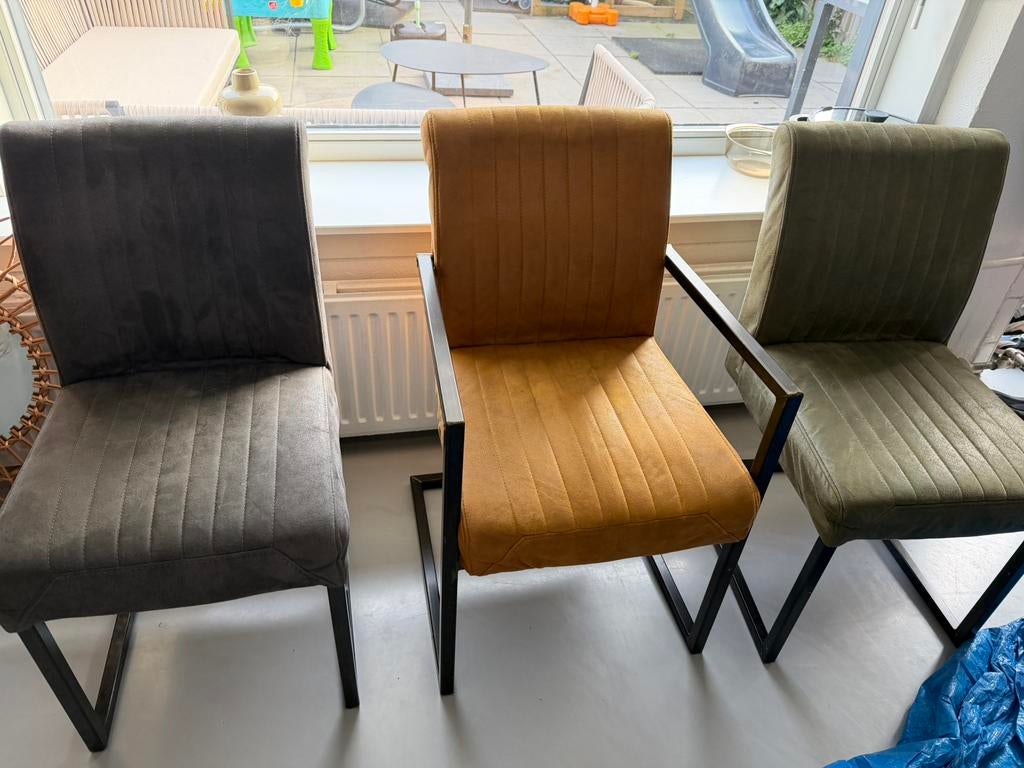 5 eetstoelen als set te koop!, Ophalen, Zo goed als nieuw, Grijs, Twee
