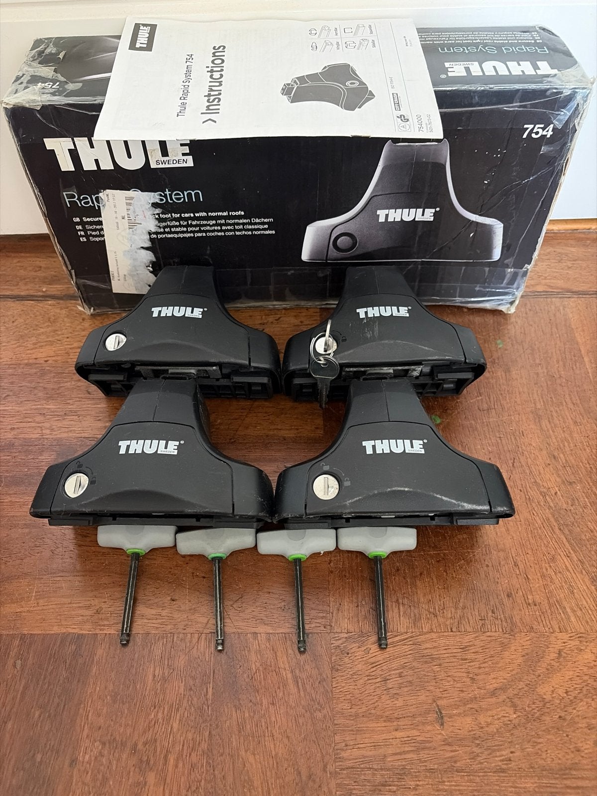 Thule Rapid System 754 dakdragerset met Thule squarebar 118, Ophalen, Gebruikt
