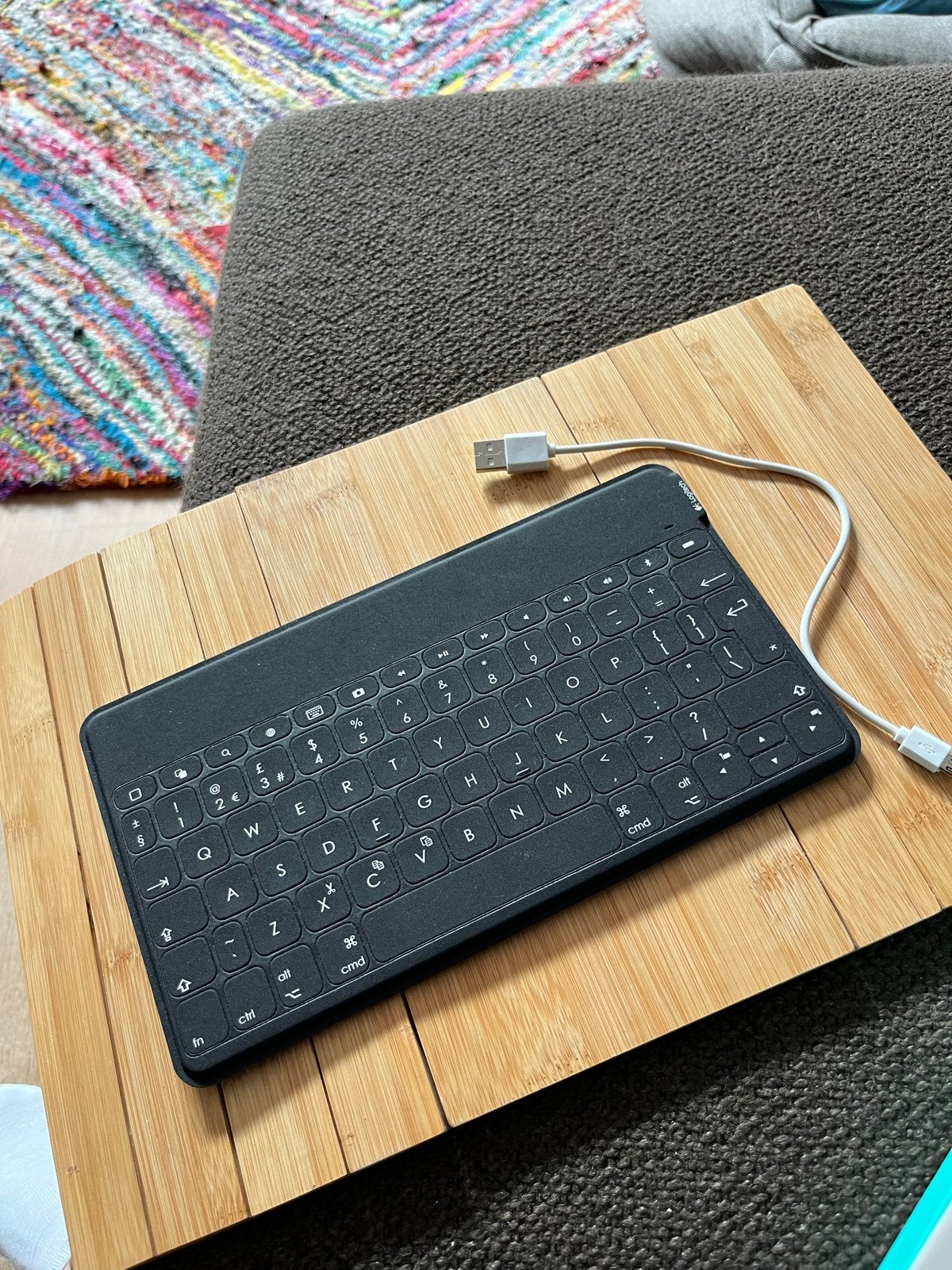 Logitech Keys-To-Go Bluetooth Toetsenbord, Ophalen, Zo goed als nieuw, Draadloos, Qwerty