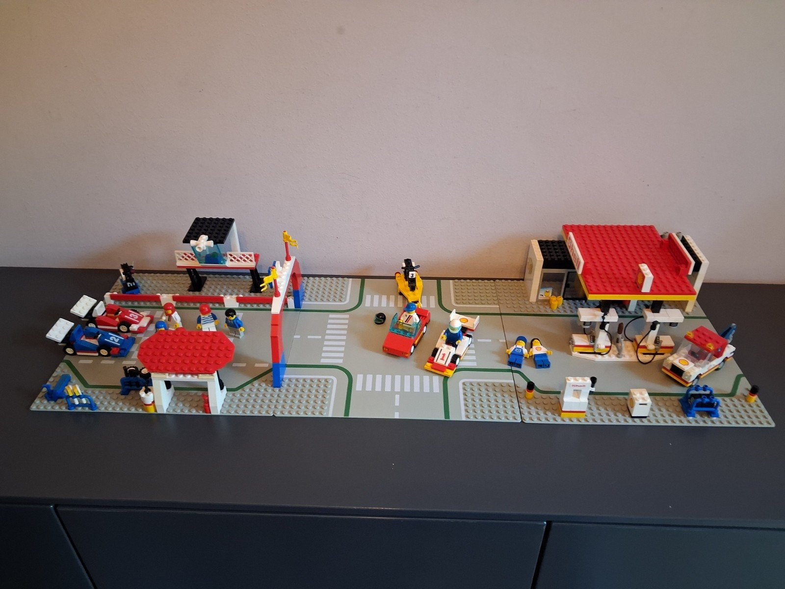 Vintage LEGO racebaan 6381 Shell tankstation 6378 en auto's, Ophalen of Verzenden, Gebruikt, Overige merken