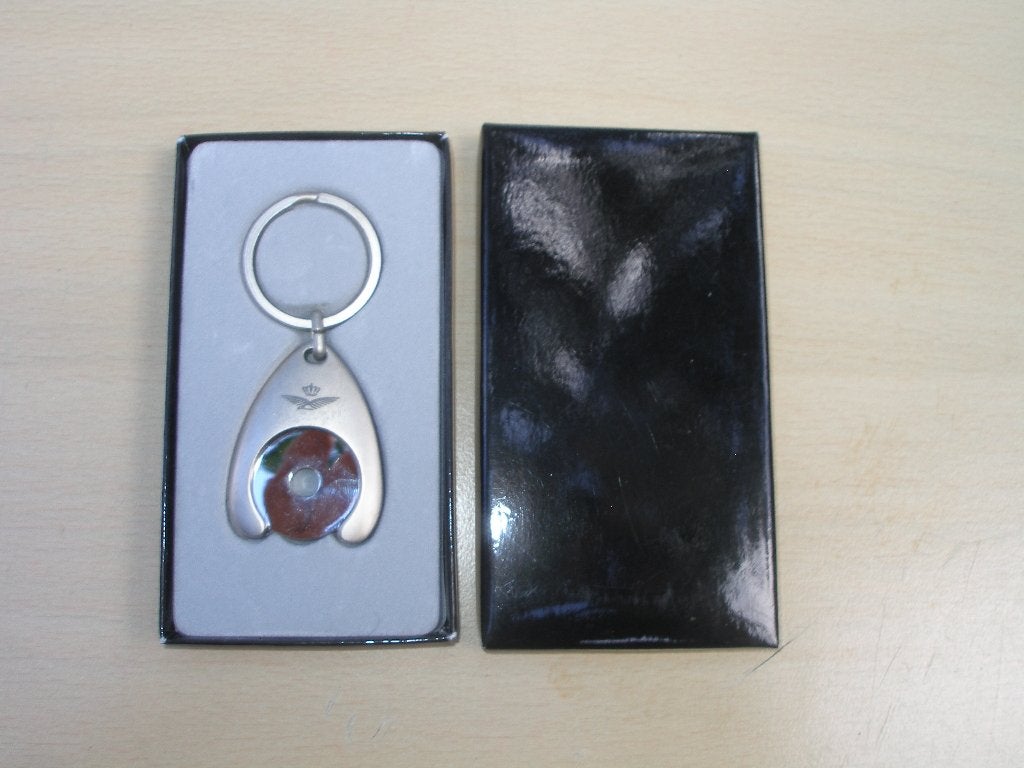 Sleutelhanger met winkelmunt in doosje, Ophalen of Verzenden, Luchtmacht, Nederland, Overige typen
