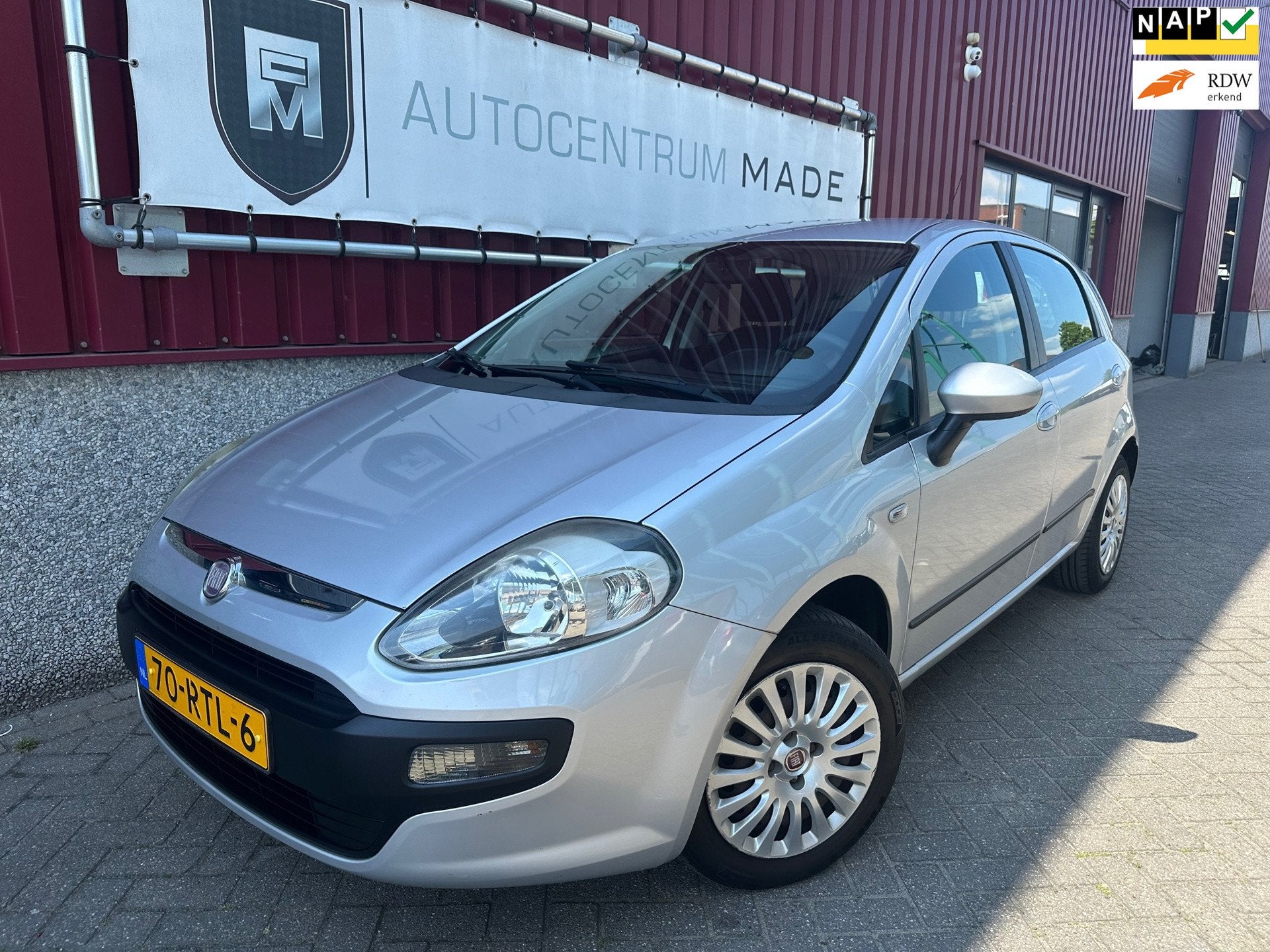 Fiat Punto Evo 1.4 Dynamic // Automaat // Airco // 89 DKM NA, Auto's, Euro 5, Stof, Zwart, 4 cilinders