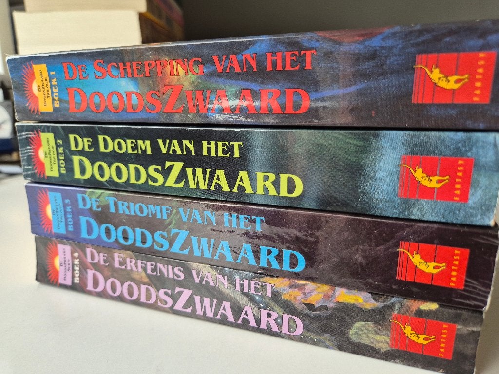 Weis en Hickman - Poort des Doods, Boeken, Ophalen of Verzenden, Zo goed als nieuw