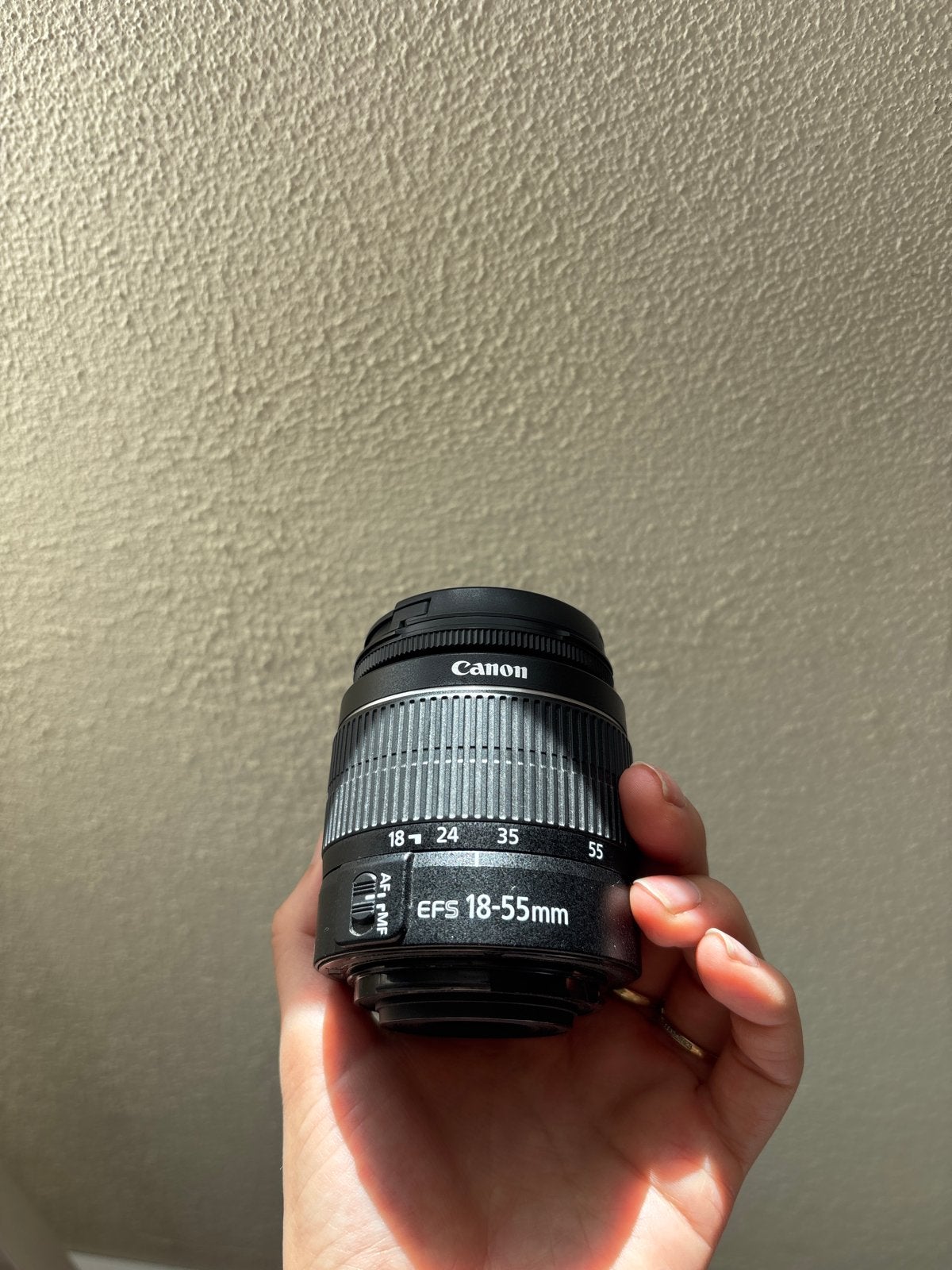 Canon EF-S 18-55mm f/3.5-5.6 III Zoomlens, Audio, Tv en Foto, Fotografie | Lenzen en Objectieven, Canon, Autofocus, Ophalen of Verzenden