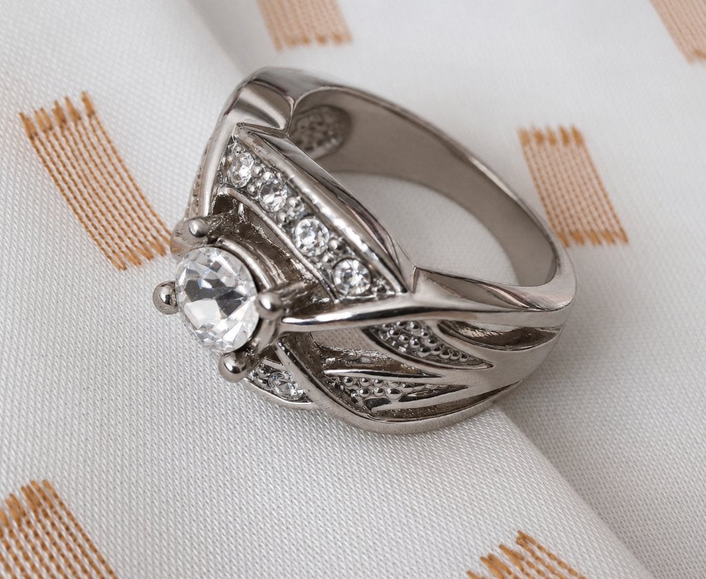 Damesring vintage zilver met strass in gevlochten patroon, Met kristal, Nieuw, Ophalen of Verzenden, Dame