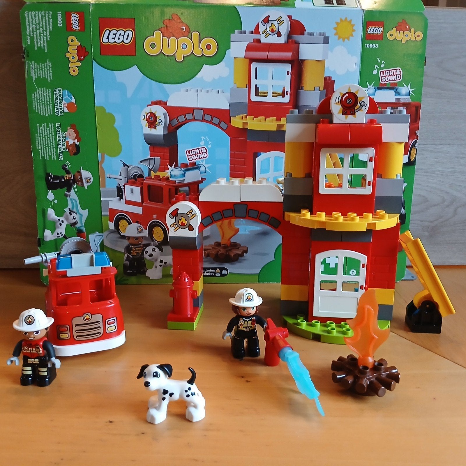 Duplo 10903 Brandweerkazerne, Kinderen en Baby's, City, Ophalen of Verzenden, Zo goed als nieuw, Duplo