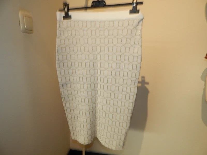 Essentiel Antwerp witte stretch rok kwaliteit gouden print L, Maat 38/40 (M), Verzenden, Wit, Zo goed als nieuw