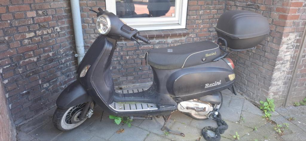 Berini scooter start niet meer - voor onderdelen/reparatie, Ophalen of Verzenden, Gebruikt, Benzine, Berini