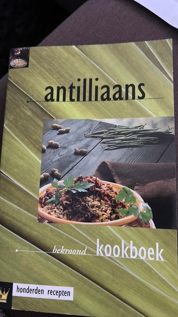 Antilliaans kookboek, Boeken, Kookboeken, Ophalen of Verzenden, Zo goed als nieuw