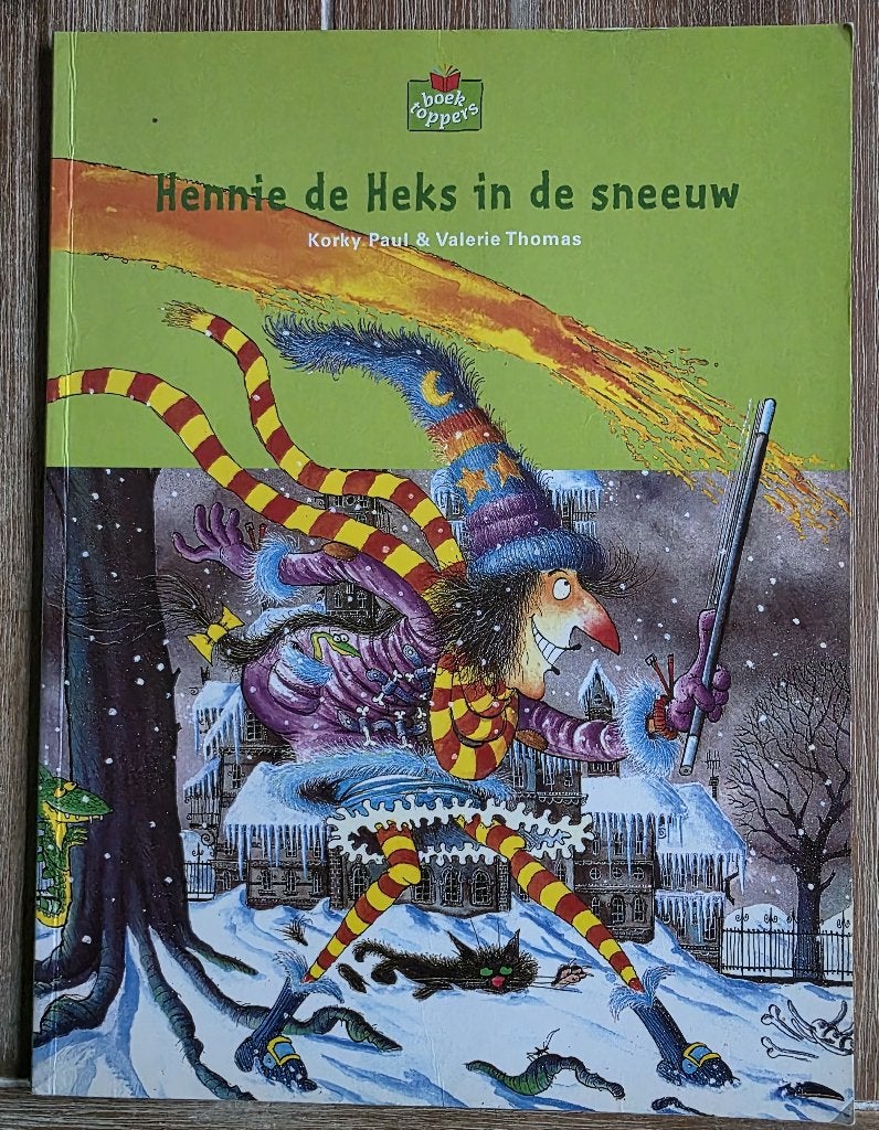 Hennie de Heks in de sneeuw - Korky Paul, Fictie algemeen, Jongen of Meisje, Ophalen of Verzenden, Zo goed als nieuw