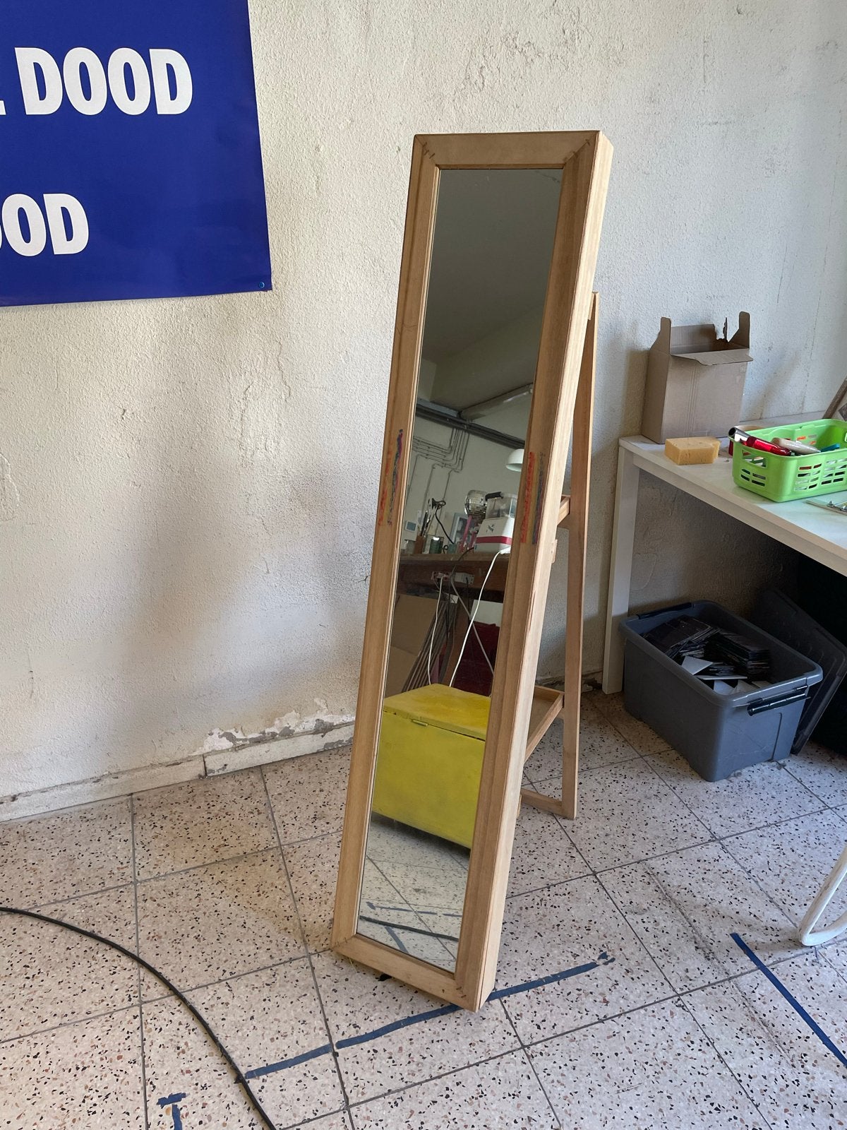 Staande spiegel met sieradenkast - Houten frame, Huis en Inrichting, Woonaccessoires | Spiegels, Ophalen, Rechthoekig, Minder dan 50 cm