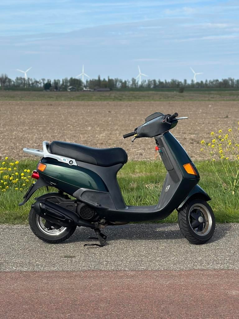 Paiggio SKR 125cc, Ophalen, Zo goed als nieuw, Benzine, Overige modellen