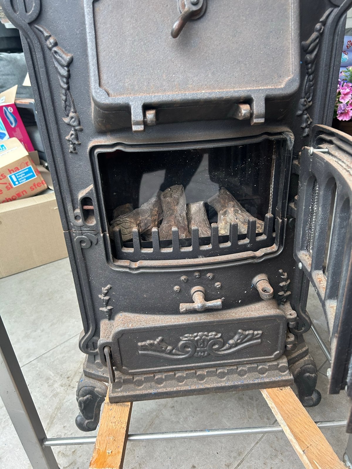 Thermocet Rose Aardgaskachel - Klassieke Stijl, Gebruikt, Gas, Ophalen of Verzenden, Vrijstaand