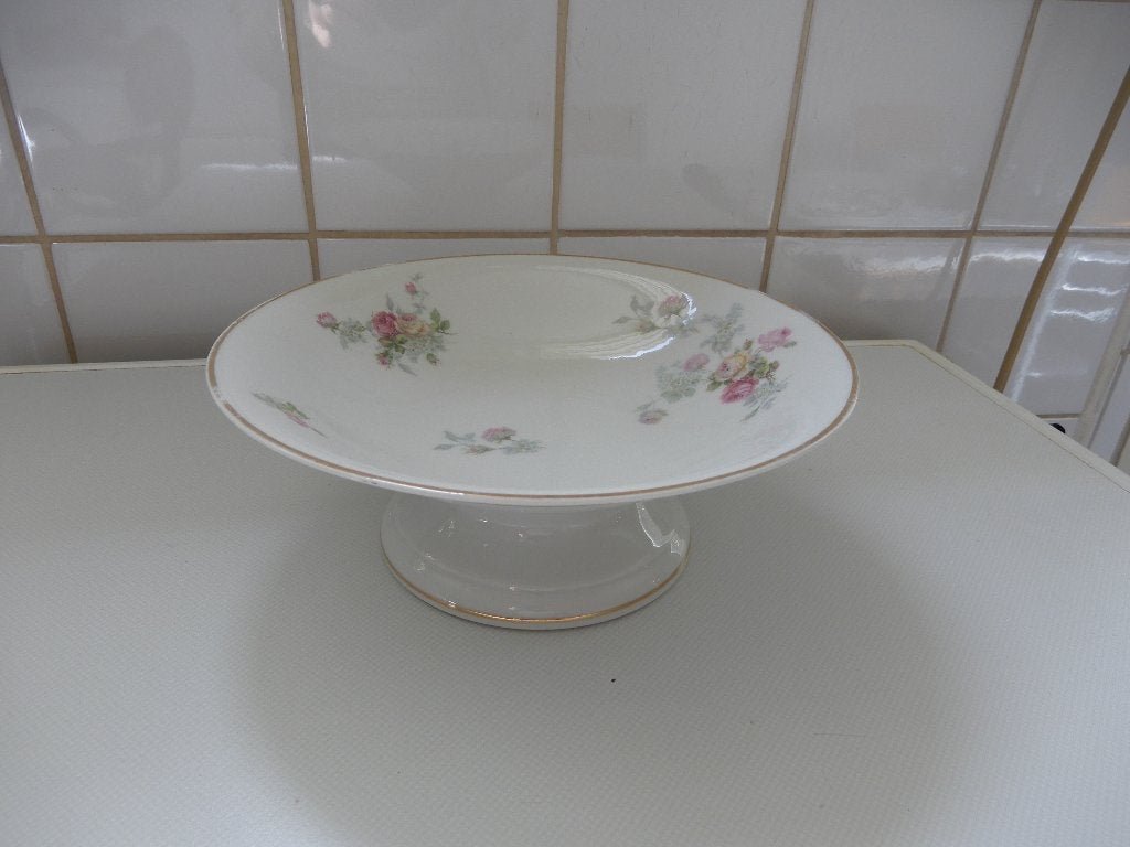 schaaltje op voet, met roze roosjes, oud, gemerkt, Ophalen of Verzenden