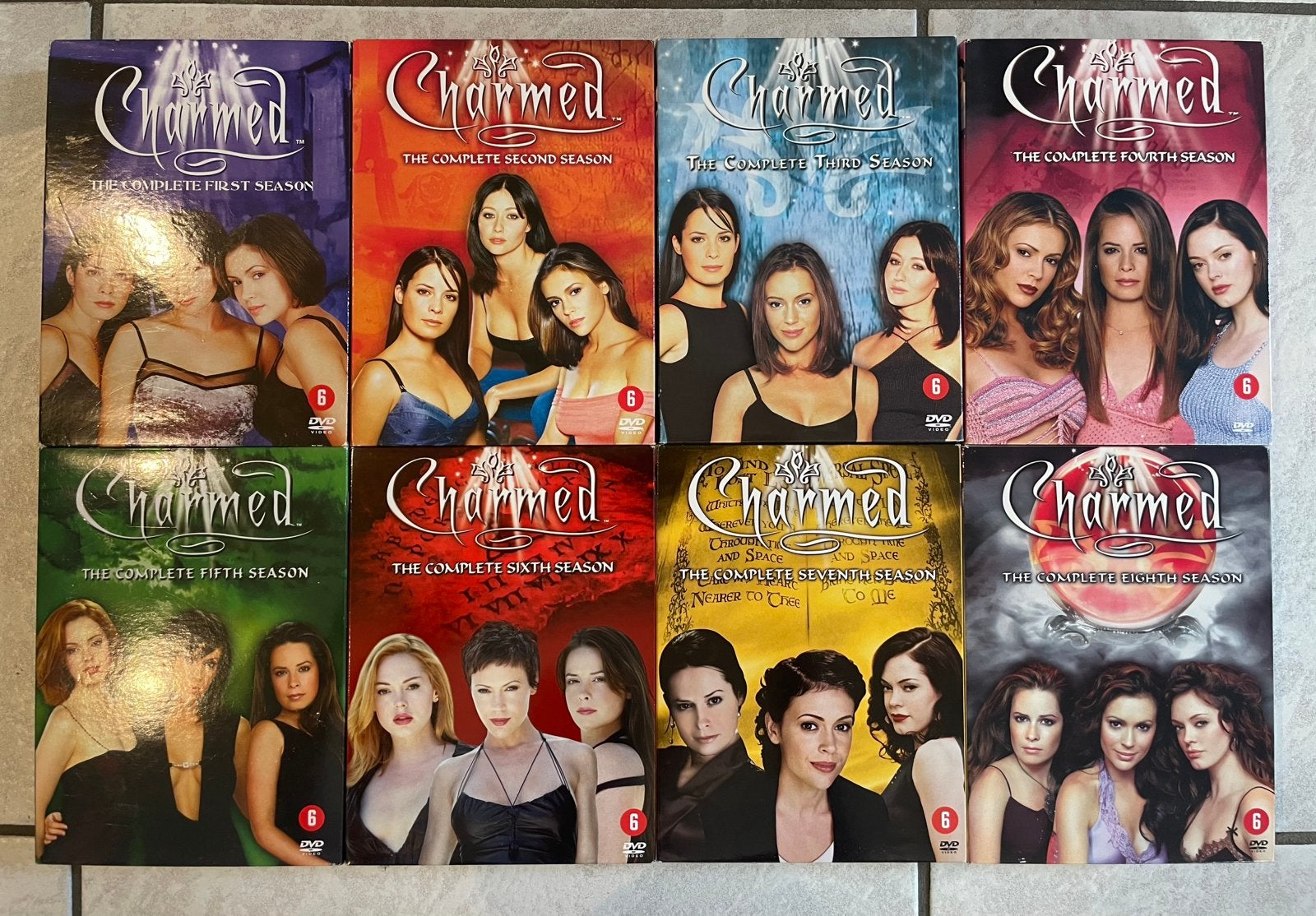 Charmed verzameling boeken, dvd’s, tijdschriften en kaarten, Ophalen, Gebruikt