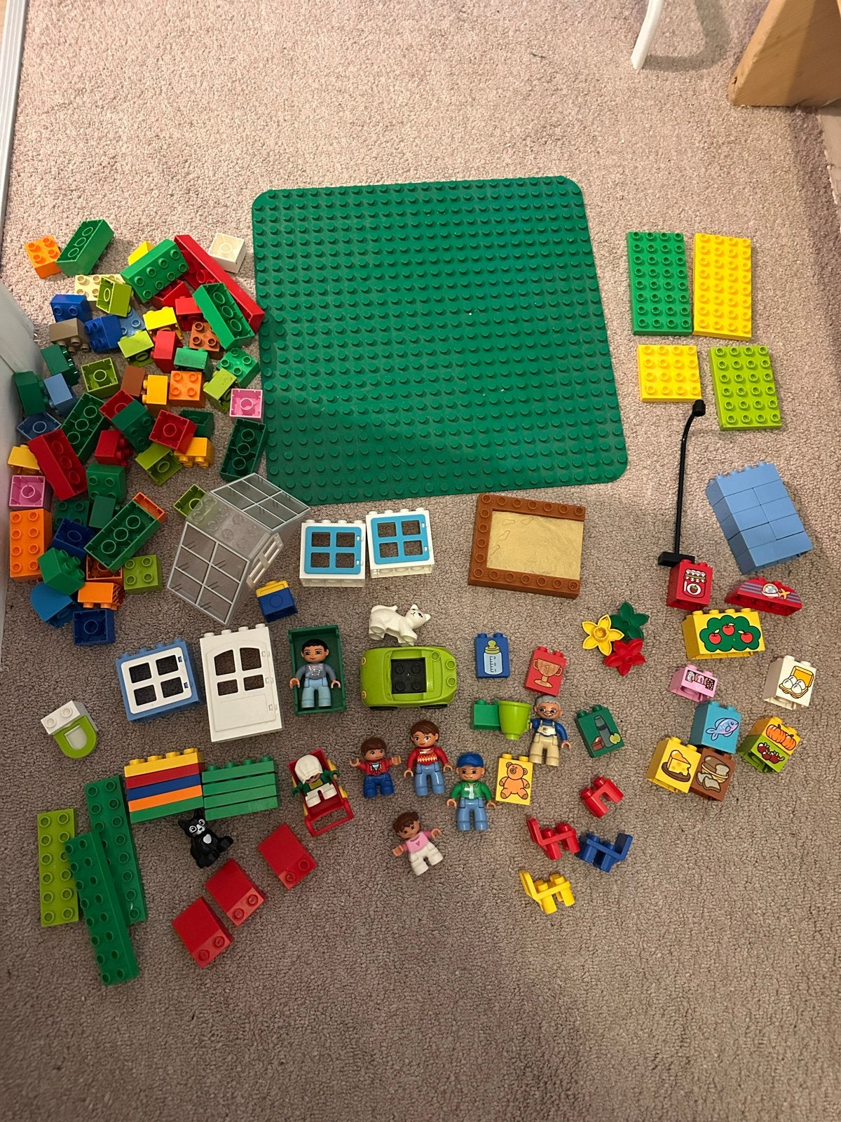 Grote partij LEGO Duplo met grondplaat en poppetjes, Ophalen, Inclusief minifiguren, Gebruikt, Duplo