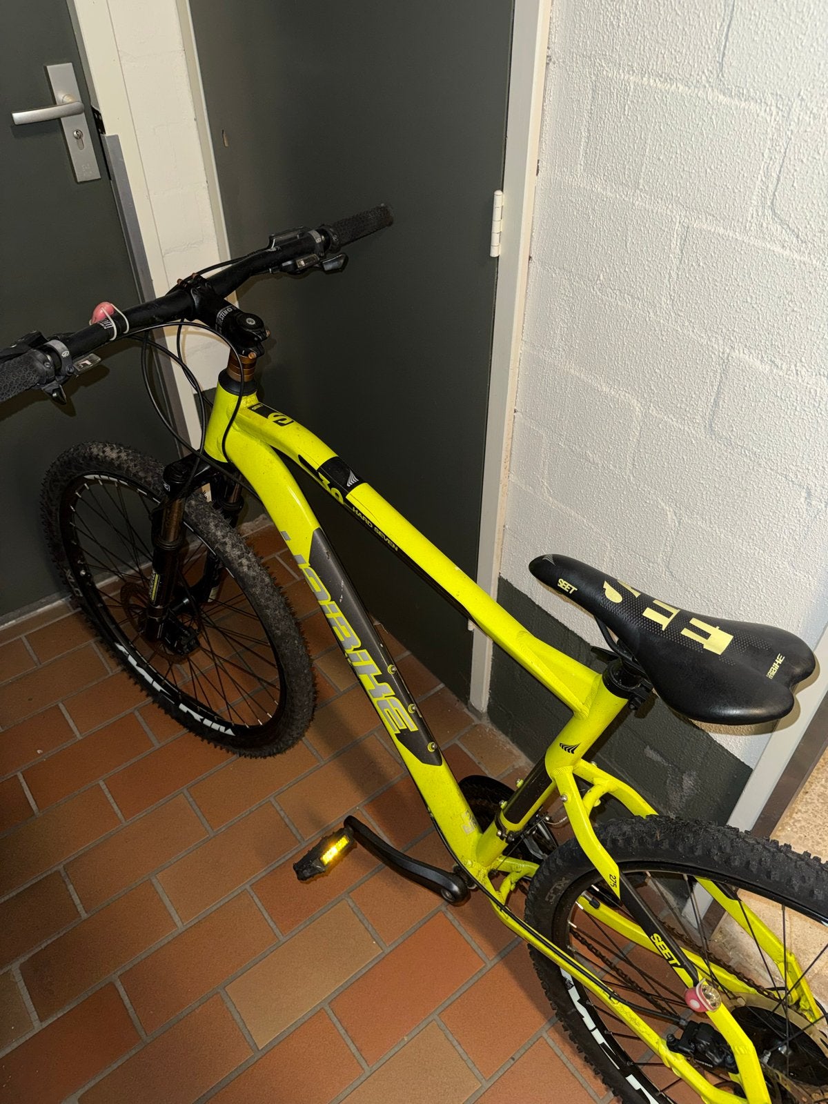 HaiBike Mountainbike met lekke banden, Hardtail, Zo goed als nieuw, Dames, Schijfrem