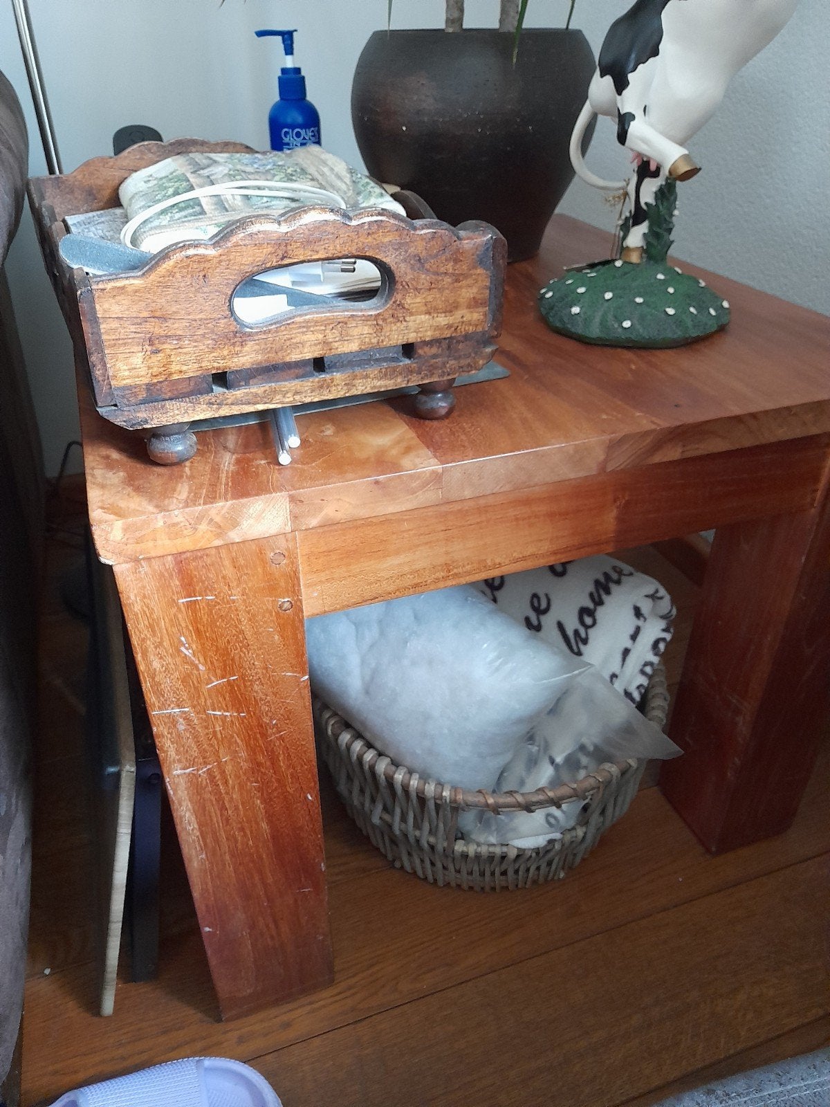 Houten bijzettafel met opbergruimte, Gebruikt, 55 tot 75 cm, Klassiek, Rustiek, Rechthoekig